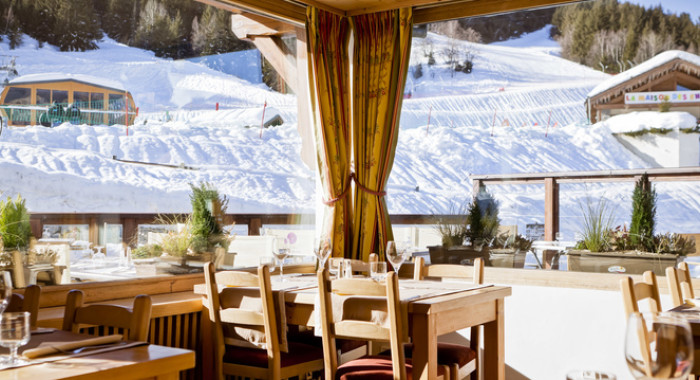 Hotel les Flocons, Courchevel 1550 ski chalet, image 3